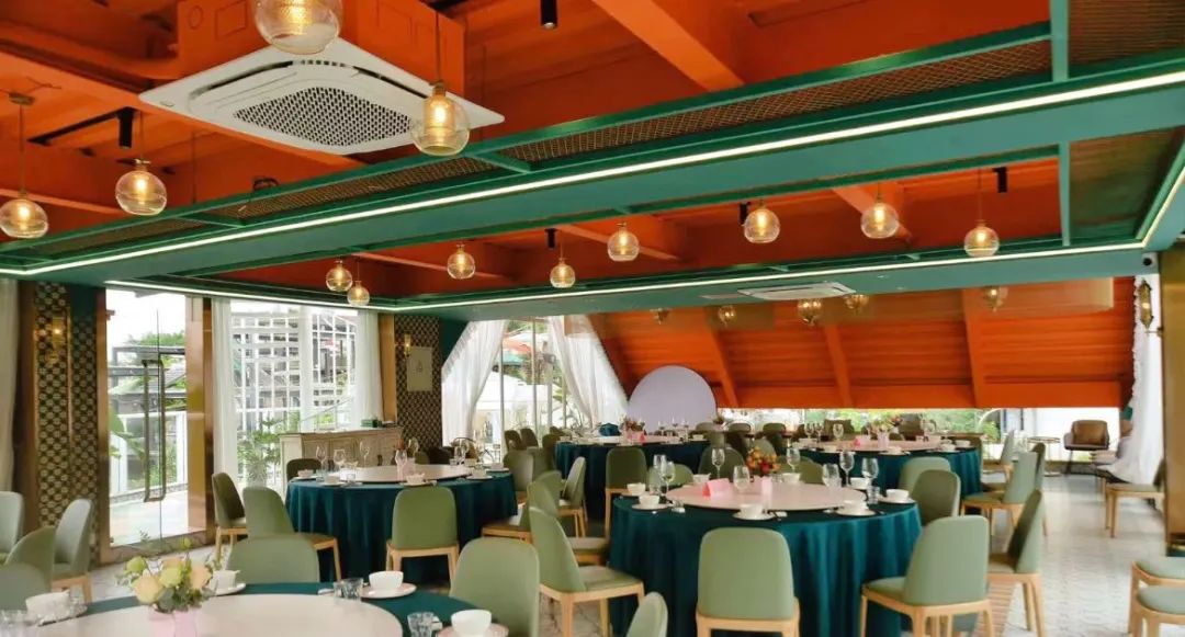 麦当劳将色彩碰撞到底，看这家深圳餐饮空间设计如何诠释独特的摩洛哥风情